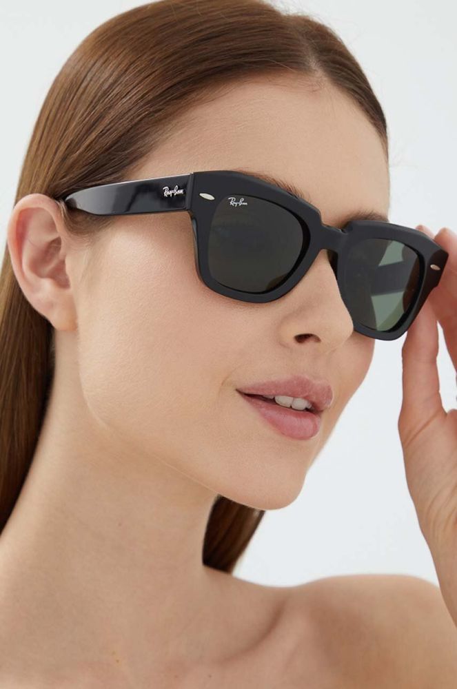 Ray-Ban - Сонцезахисні окуляри колір чорний (622401)