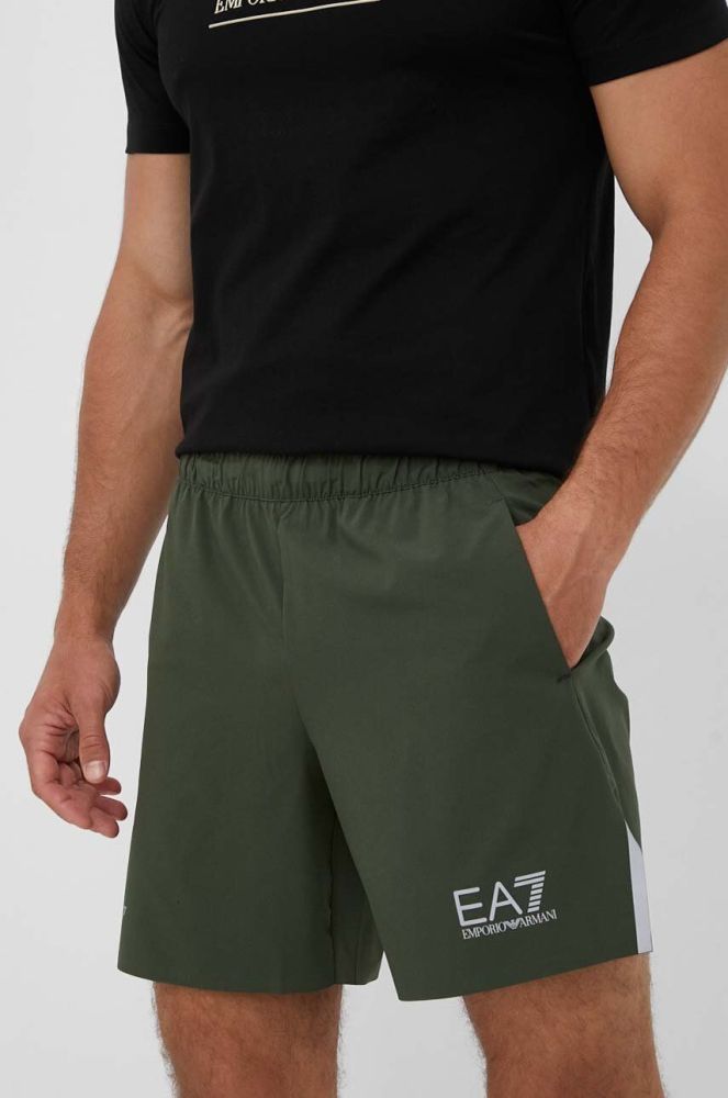 Шорти EA7 Emporio Armani чоловічі колір зелений (3360562)