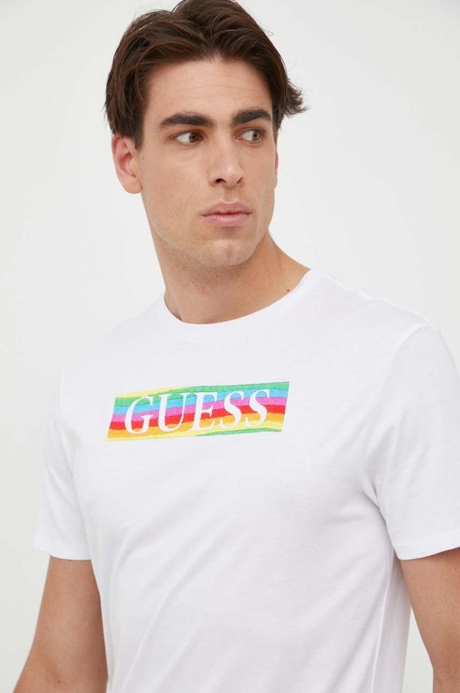 Бавовняна футболка Guess колір білий з аплікацією (3325823)