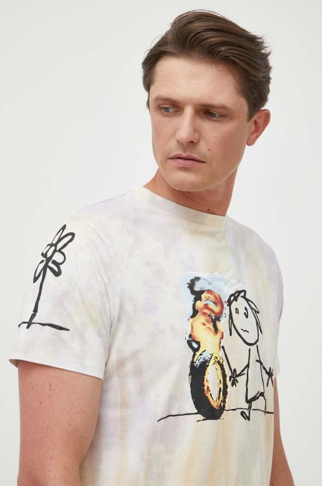 Бавовняна футболка Guess x Brandalised візерунок колір барвистий (3314967)